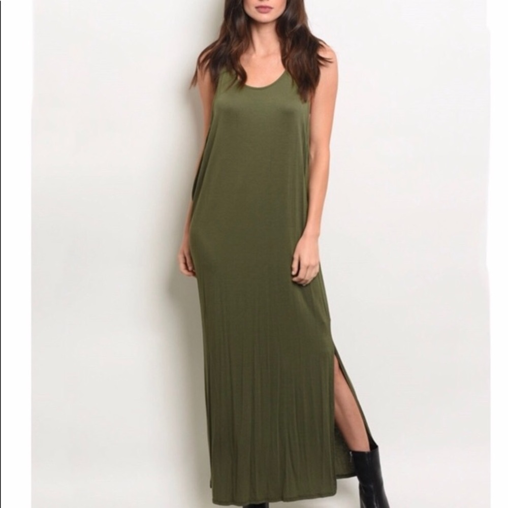 4/$20 SALE 🌺Green loose fit maxi dress